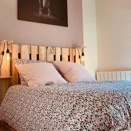 アパート Warm & Wood