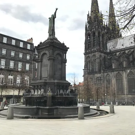 Warm & Wood クレルモン・フェラン