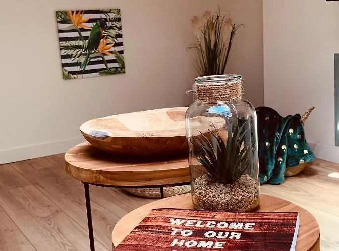 Warm & Wood アパート *