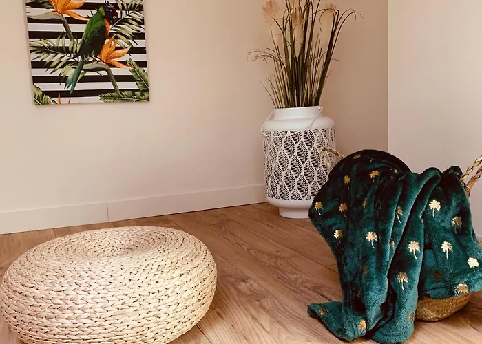 アパート Warm & Wood