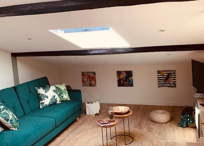 Warm & Wood アパート *