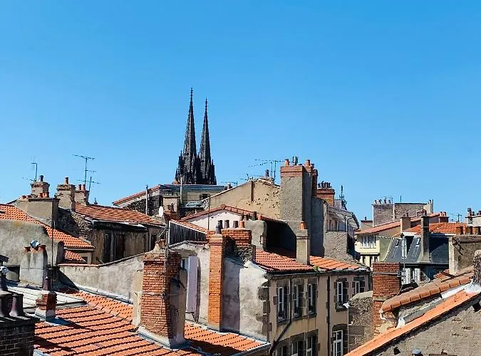 アパート Warm & Wood