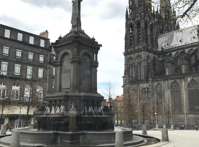 Warm & Wood クレルモン・フェラン