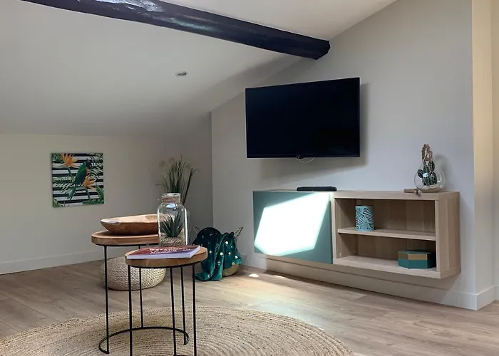 アパート Warm & Wood *