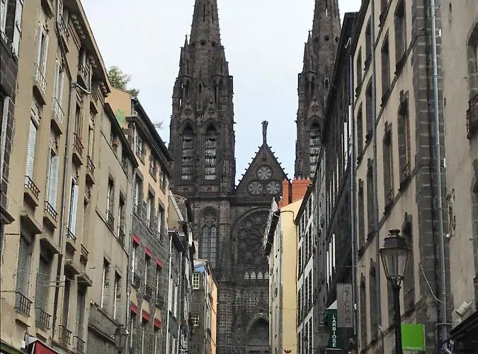 アパート Warm & Wood クレルモン・フェラン