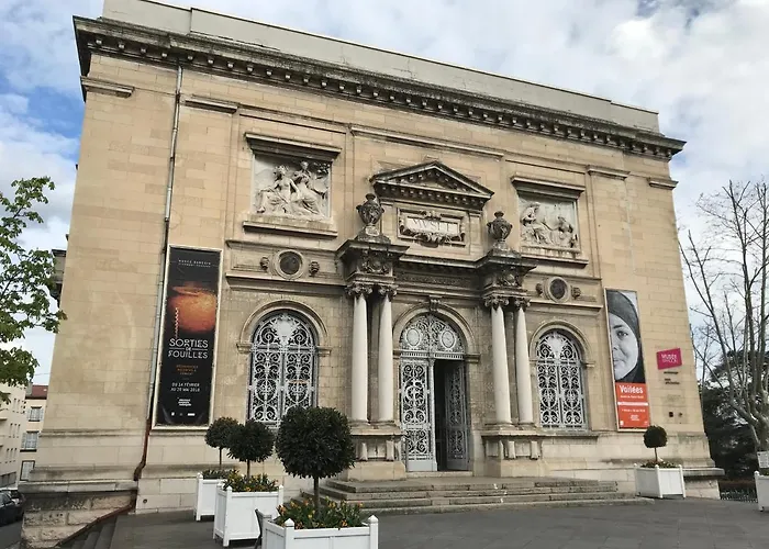 Warm & Wood アパート *